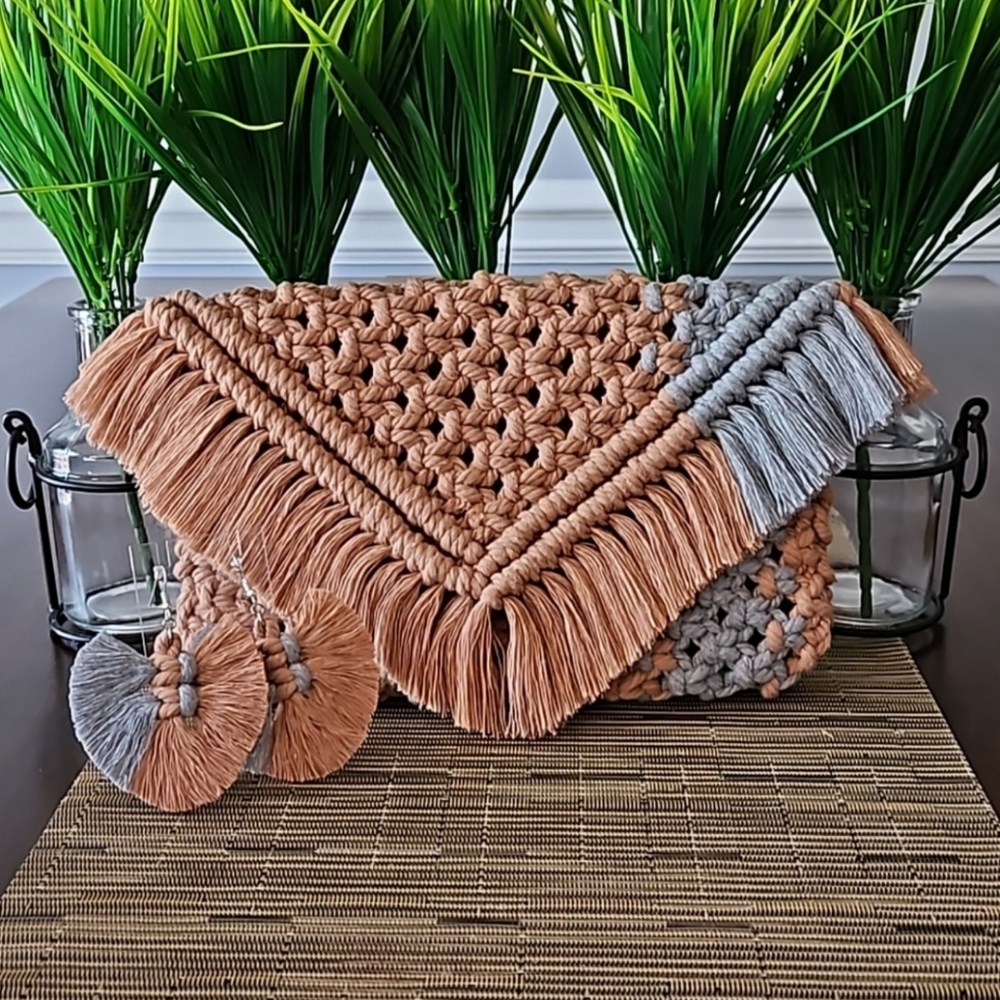 Custom Order Macrame Clutch/ Or Earrings - Picture 3 of 12